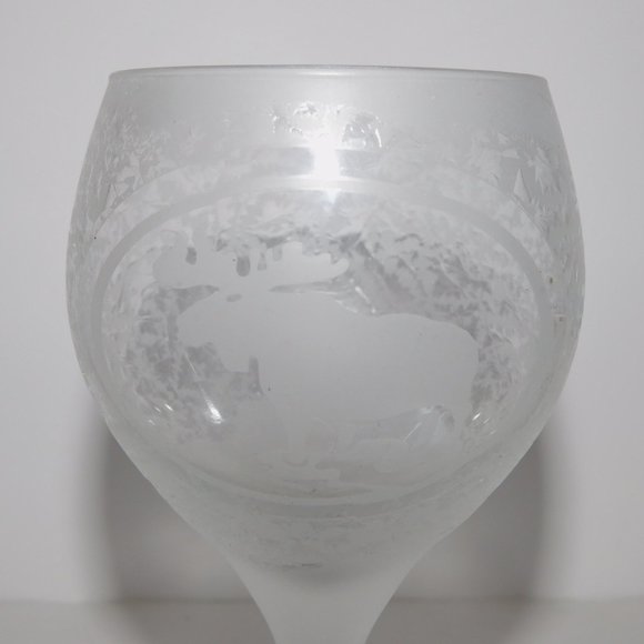 Set 2 Vintage Etched Moose Wine Glasses 6.5" tall - Picture 1 of 6